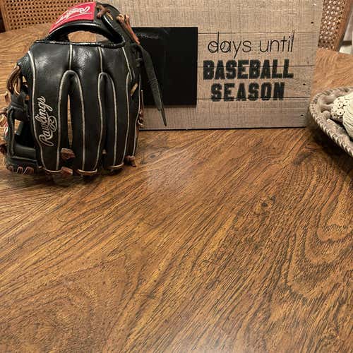 Black High School/College Infield Gamer 11.5" Baseball Glove