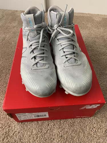 Gray Men's Molded Cleats Low Cut