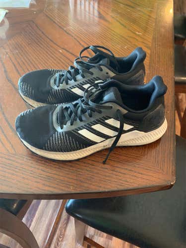 Size 7.0 (Women's 8.0) Adidas Shoes