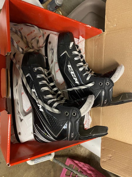 Used Senior CCM RibCor 70K Hockey Skates Regular Width Size 8.5