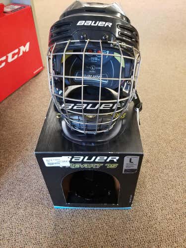 Black New Large Bauer Re-Akt 75 Helmet