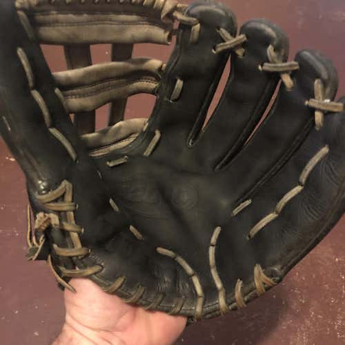Black High School/College Infield A2000 dw5 12" Baseball Glove