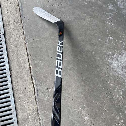 2 Senior Left Hand Nexus 2N Pro XL Pro Stock Hockey Stick