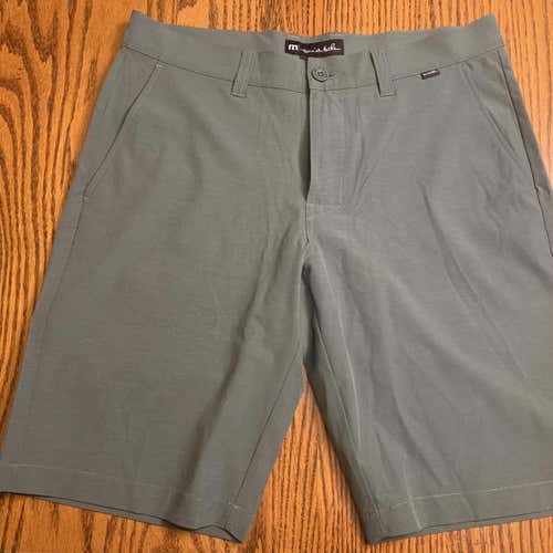 NEW Travis Matthew Beck Shorts Size 32