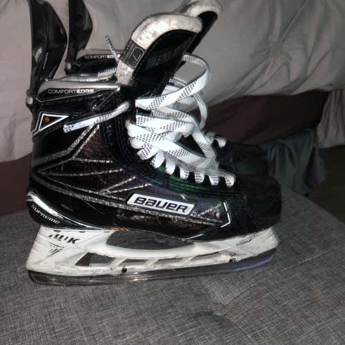 Used Bauer Supreme 1S Regular Width Size 7 Hockey Skates