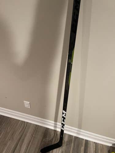 New Senior CCM Right Handed RibCor Trigger 3D PMT Hockey Stick Mid Pattern