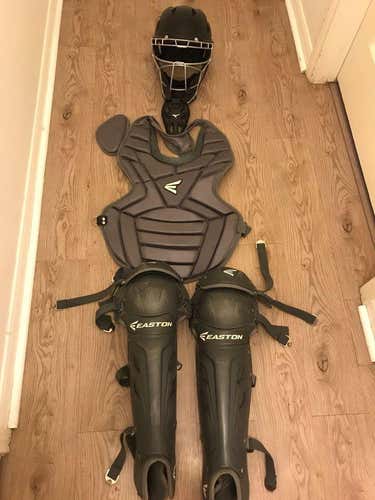 Intermediate Easton M7 Catcher's Set