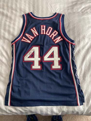 Autographed New Jersey Nets Keith Van Horn Jersey