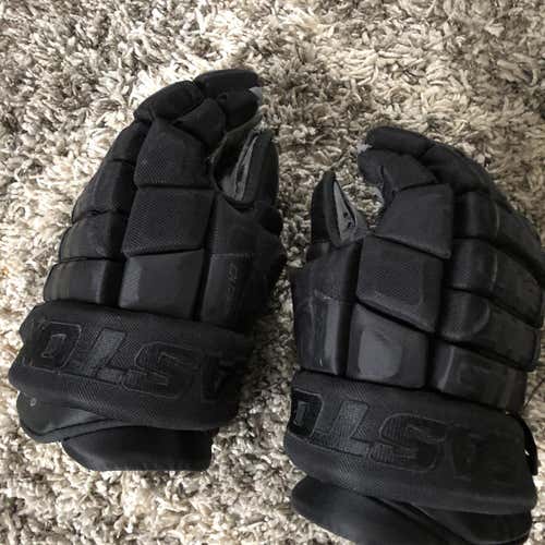 Black Senior Easton Pro 10 14" Gloves