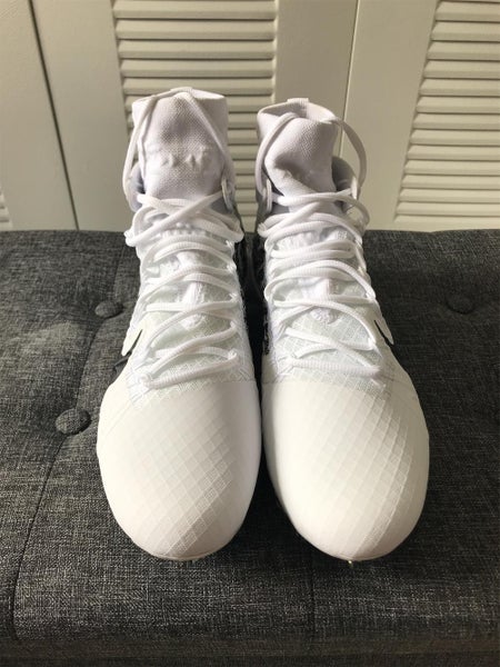 White Adult Size 11.5 (Women's 12.5) Nike Cleats