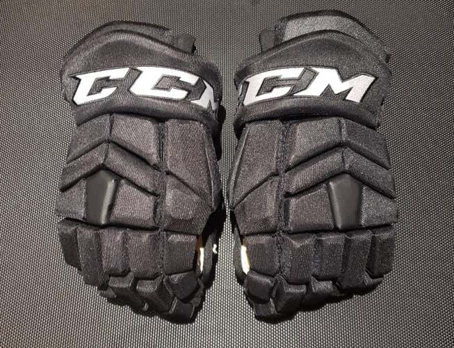 New 15" CCM HGTKPP Gloves (Colorado Avalanche)
