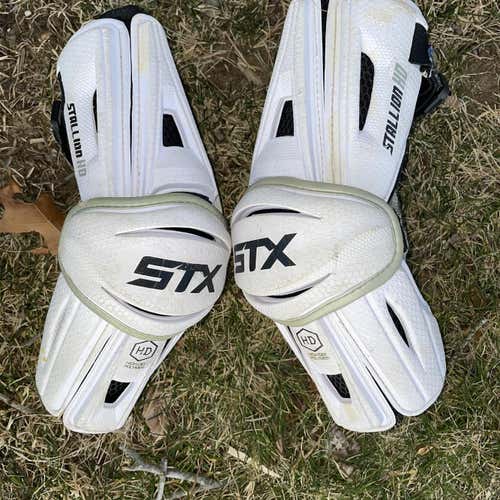 Used Medium/Large STX Stallion HD Arm Pads