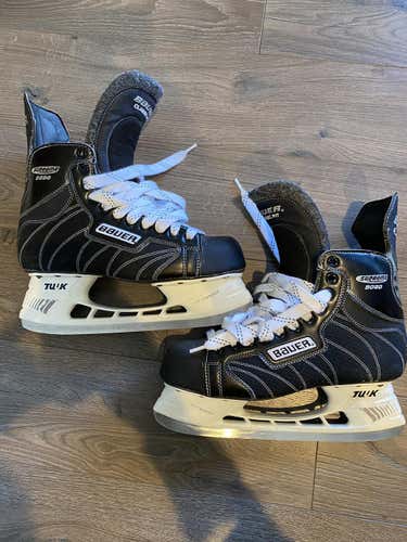 Bauer 8090 Skates
