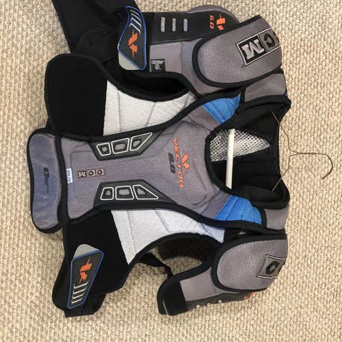 Senior Extra Large CCM Vector  6.0 Shoulder Pads