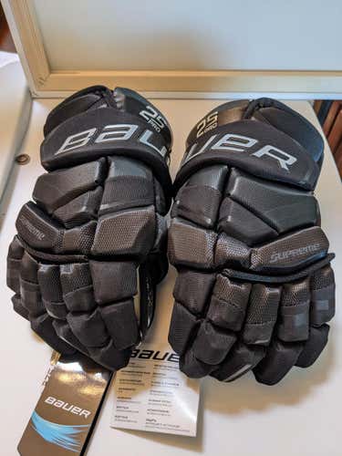 Brand New Bauer Supreme 2S Pro Gloves 13" Senior/Adult Top of the Line