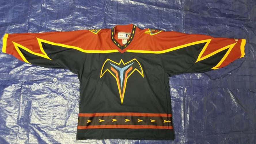 New CCM 550 Atlanta Thrashers Road Jersey XL