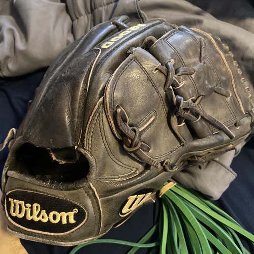 Black High School/College Infield A2000 11.5" Baseball Glove