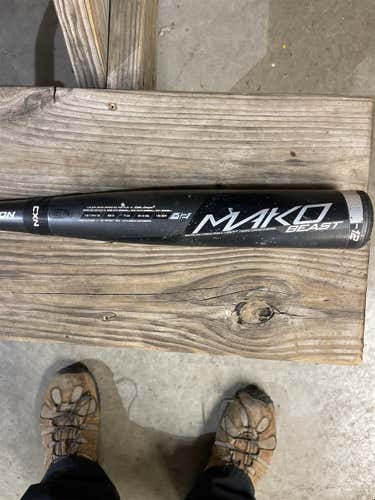 Kid Pitch (9YO-13YO) 2017 Composite Mako Beast (-12) 17 oz 29" Bat