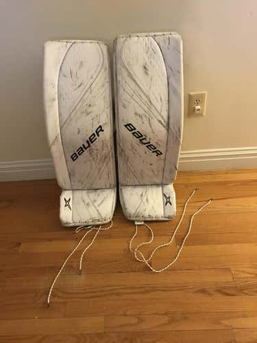 White Used Senior 35" Bauer Vapor 2X Goalie Leg Pads