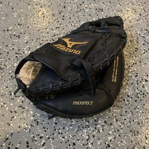 Used Right Hand Throw GXC112 Prospect 31.5" Catcher's Glove