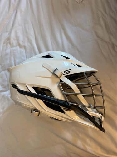 White  Player's Cascade S Helmet