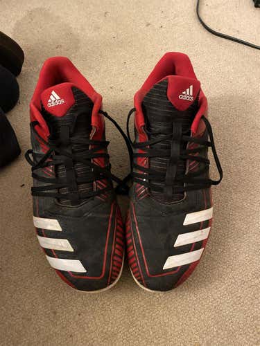 Black Men's Molded Cleats Low Cut