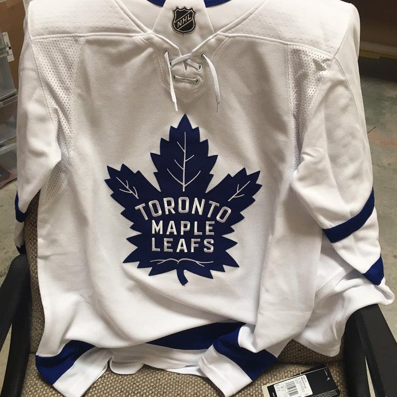 Reebok Toronto Maple Leafs McCabe Authentic NHL Hockey Jersey White Away 48