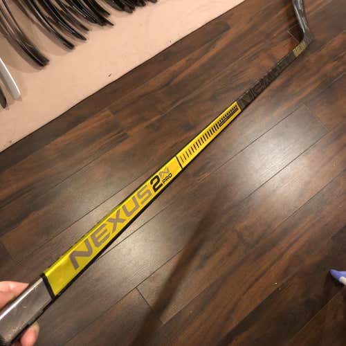 New LH Bauer Yellow Nexus 2N Pro P92M Hockey Stick 77 Flex