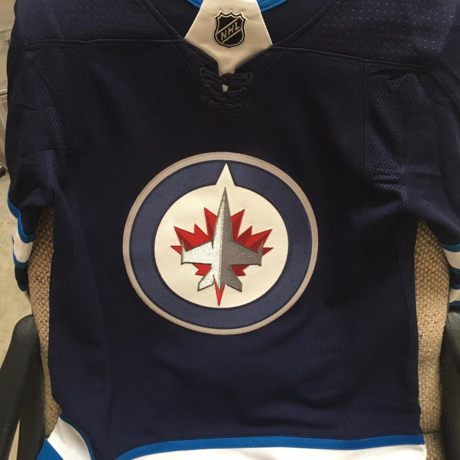 Winnipeg Jets Home Blue Adult Size 50 Adidas  Jersey-NWT