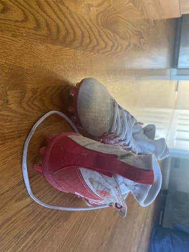 Red Unisex Molded Cleats High Top