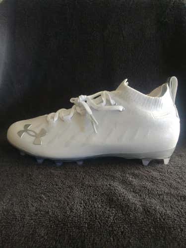 White New Men's Size 12.5 (Women's 13.5) Molded Cleats Under Armour Low Cut