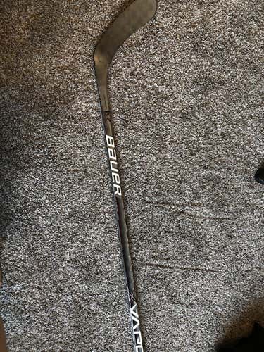 Senior Used Bauer Right Handed Vapor 1X Lite Hockey Stick Heel Pattern Pro Stock
