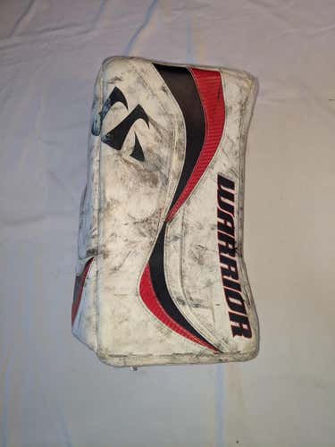 Used Senior Warrior Regular Swagger hockey gold blocker