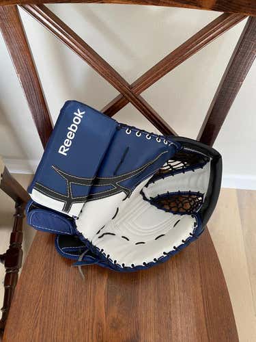 New SR. Reebok Regular Revoke 9000 Goalie Glove Trapper