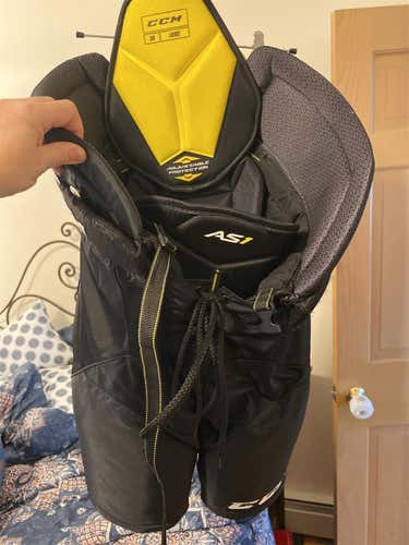 Black Senior Large CCM AS1  Hockey Pants