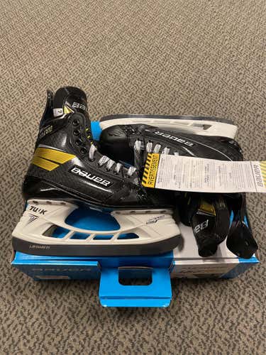 Senior Bauer Ultrasonic Size 7 Fit 1 Hockey Skates