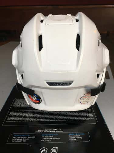 White Used Medium Bauer Re-Akt 200 Helmet w/ cage