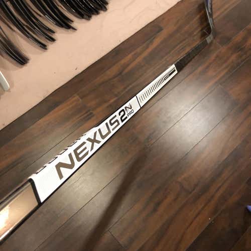 New LH Bauer White Nexus 2N Pro P92M Hockey Stick 70 Flex + Green Flylite p92M 87 flex Left