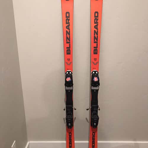 Used  Racing GS FIS With Bindings Max Din 10 Skis
