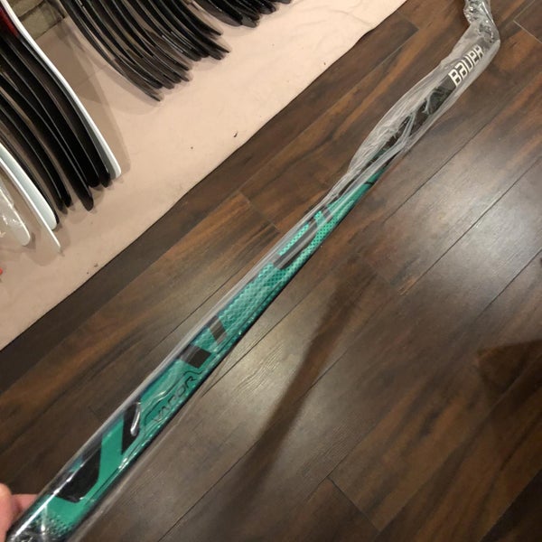 New Intermediate LH Bauer Green Vapor FlyLite P28 Hockey Stick 55 Flex