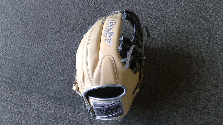 New Rawlings Right Hand Throw Heart of the Hide Baseball Glove 11.75"