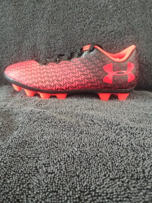 Orange New Girl's Molded Cleats Under Armour ClutchFit Force 3.0 Cleats