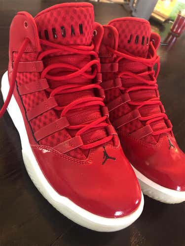 Red Used Size 7Y Air Jordan Shoes