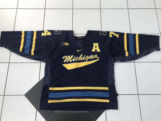 Michigan Wolverines Game Issued Jersey Sz 54
