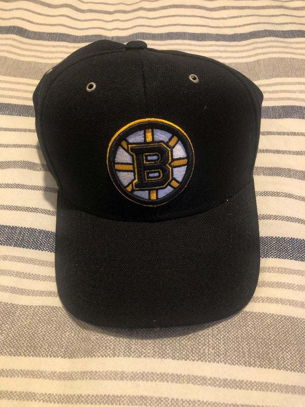 Boston Bruins Cap Mitchell & Ness Strapback Flat Brim Hat NHL Black logo  string