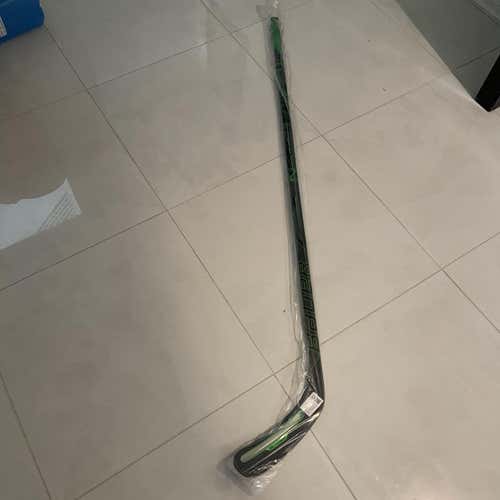 Nexus ADV P92  87 Flex Right (Hockey Stick)