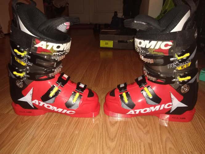 Almost new. Atomic Ski Boots Redster WC 90 Mondo 23.5