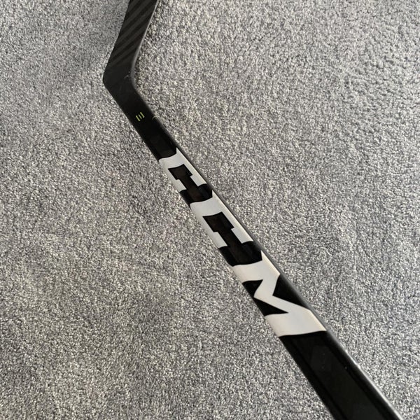 Senior Right Handed RibCor Pro 3 PMT Mid Pattern Hockey Stick
