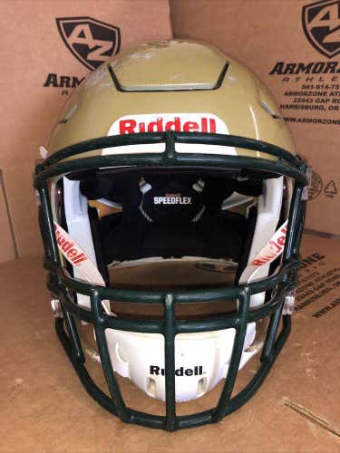 USED RIDDELL ADULT FLEX FOOTBALL HELMET - MEDIUM - VEGAS GOLD