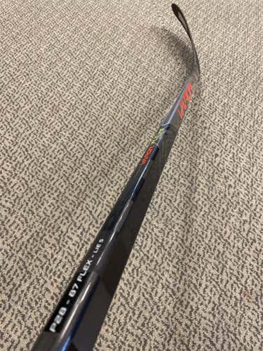 Senior Right Handed Vapor FlyLite P28 87 Flex Hockey Stick